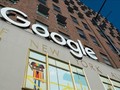 Biểu tượng của Google tại một tòa nhà ở New York, Mỹ. Ảnh: AFP/TTXVN