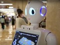 Robot tham gia vào hoạt động khám chữa bệnh ngày càng nhiều - Ảnh: AFP