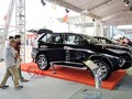Tăng khuyến mãi, giảm giá đang là "cần câu" của các hãng xe trong cuộc đua tăng doanh số