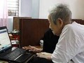 Máy tính và Internet ngày nay cũng là không thể thiếu với không ít người cao tuổi