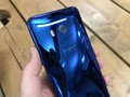 U11 là smartphone cao cấp nhất của HTC (ảnh: Daily Express)