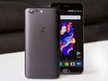 OnePlus 5 - mẫu điện thoại cao cấp nhất của hãng OnePlus (ảnh: YouTube)