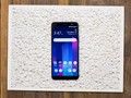 HTC U11+ (ảnh: The Verge)
