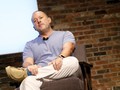 "phù thủy" Jony Ive (ảnh: The Verge)