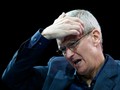 CEO Apple, ông Tim Cook chắc chắn sẽ đau đầu để tìm cách vực lại doanh số iPhone đang có chiều hướng sụt giảm (ảnh: Business Insider)