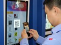 Người dân đã quen dần với các hình thức thanh toán không dùng tiền mặt (ảnh: ĐK)