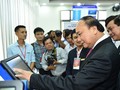 Thủ tướng tham quan Trung tâm hành chính công và xúc tiến đầu tư tỉnh Quảng Nam (ảnh: báo Quảng Nam)