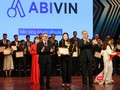 Bà Nguyễn Hoàng Anh nhận giải thưởng Chuyển đổi số Việt Nam 2020