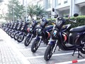 Người dân có thể mượn miễn phí những chiếc xe máy điện này