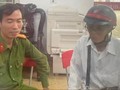 Cụ ông 78 tuổi ở Hà Tĩnh suýt bị lừa 100 triệu đồng. (ảnh: CA Kỳ Anh)