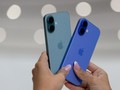 Tin nóng công nghệ 13/5: Apple cân nhắc tăng giá iPhone, Singapore dùng chó robot để tuần tra