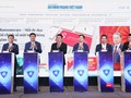Bộ trưởng Bộ Công an Lương Tam Quang cùng lãnh đạo Hiệp hội An ninh mạng quốc gia, lãnh đạo Cục Báo chí nhấn nút khai trương Tạp chí An ninh mạng Việt Nam