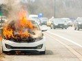 Dấu hiệu và cách xử lý khi ô tô bị cháy giữa đường