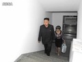 Video: Chuyến “dân vận” thuở vừa lấy vợ của ông Kim Jong-Un