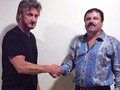 Diễn viên Hollywood Sean Penn (trái) trong cuộc gặp với trùm ma túy Joaquin Guzman. Ảnh: Rolling Stone