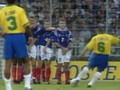 Video: Xem lại pha làm bàn “phản định luật” của Roberto Carlos