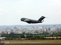 Sáng 22/5, Boeing hạng nặng C-17 Globemaster III của không quân Mỹ tiếp tục đáp xuống sân bay Tân Sơn Nhất để chở hàng hoá và thiết bị cho chuyến thăm của Tổng thống Obama tại TP HCM.