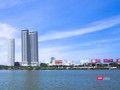 Nằm trên vị trí đắc địa ngay bên cầu quay sông Hàn, khu phức hợp Capital Square từng được xem là dự án có vốn đầu tư nước ngoài lớn nhất tại Đà Nẵng. (Ảnh: Hồ Xuân Mai)