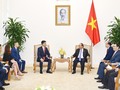 Thủ tướng Nguyễn Xuân Phúc tiếp Chủ tịch Tập đoàn Coca-Cola Cali Dragan. Ảnh: VGP/Quang Hiếu.