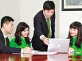 Nhân viên Vietcombank nhận thu nhập bình quân 34,44 triệu đồng/tháng nhưng làm lợi cho NH gấp nhiều lần. (Ảnh: Internet)