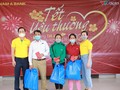 Nam A Bank mang tết ấm đến bà con vùng lũ tại Trà Leng và Rào Trăng