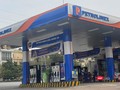 Giá xăng lập kỷ lục mới: 32.870 đồng/lít