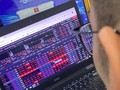 VN-Index 'thủng' mốc 950 điểm với hàng trăm mã giảm sàn