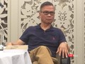 Nguyễn Hữu Liêm, tiến sĩ luật khoa, tiến sĩ triết học, hiện ông là giáo sư triết học tại San Jose City College, California.