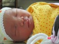 Con đến trên đời mang hạnh phúc, tiếng cười và niềm vui ngập tràn