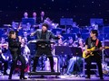 Nhạc trưởng Lê Phi Phi và các ca sĩ hát rock trình diễn Rock Symphony cuốn hút khán giả 
