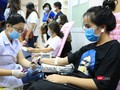 Tham gia hiến máu tình nguyện tại CLB Hành trình đỏ TP.HCM (Ảnh: TTBC)