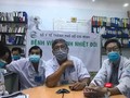 Các bác sĩ BV Bệnh Nhiệt đới hội chẩn bệnh nhân nặng COVID-19 cấp quốc gia (Ảnh: TTKT)