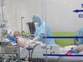 Bệnh nhân 91, phi công người Anh đang được tiếp tục điều trị tích cực tại BV Chợ Rẫy (Ảnh: BVCC) 