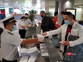 Kiểm dịch quốc tế cho người nhập cảnh tại sân bay Tân Sơn Nhất (Ảnh: M.T)