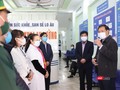Thứ trưởng Bộ Y tế Đỗ Xuân Tuyên -trưởng đoàn công tác của Ban Chỉ đạo Quốc gia phòng, chống dịch COVID-19 đi kiểm tra địa bàn tỉnh Lào Cai (Ảnh: BYT)