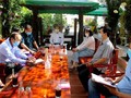 Ông Đoàn Tấn Bửu - Phó Chủ tịch UBND tỉnh, Phó Trưởng ban Thường trực Ban Chỉ đạo phòng, chống dịch COVID-19 tỉnh Đồng Tháp tại cuộc họp sáng 30/1 (Ảnh: CTV)