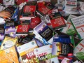 Số lượng lớn sách giả, sách lậu tàng trữ, tiêu thụ tại Hà Nội (Ảnh: FNS) 