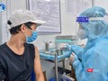 Tiêm vaccine COVID-19 cho người dân quận Tân Bình. Ảnh: HCDC