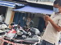 Ông Trương Mạnh Thảo (cán bộ trật tự đô thị phường 2, quận 6) bị bắt vì dẫn mối tiêm vắc xin COVID-19 trái phép - Ảnh: H.T.T.H.