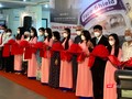 Cắt băng khai mạc triển lãm ảnh và ra mắt sách của nhiếp ảnh gia Nguyễn Á
