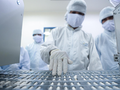 Bên trong nhà máy sản xuất thuốc đặc trị COVID-19 Công ty TNHH Liên doanh Stellapharm - Ảnh: Tiền Phong