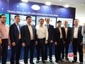 Ông Nguyễn Minh Hồng - Chủ tịch VDCA, nguyên Thứ trưởng Bộ Thông tin và Truyền thông (thứ 3 từ bên phải) cùng các lãnh đạo trong một lần tham quan Trung tâm Điều hành giám sát đô thị thông minh TP.HCM - Ảnh: Hòa Bình