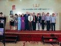Tổng lãnh sự các nước khách mời đặc biệt cùng ông Đỗ Việt Hà, Chủ tịch Liên hiệp Các Tổ Chức Hữu Nghị TP. Hồ Chí Minh và PGS.TS Sử học Nguyễn Mạnh Hùng, Viện trưởng Viện nghiên cứu Việt Nam học