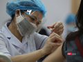 Tiêm vaccine COVID-19 vẫn là biện pháp tích cực để chống dịch