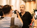 Đạo diễn Bùi Thạc Chuyên tại buổi ra mắt phim chiều 8/7