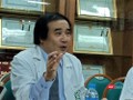 PGS.TS Nguyễn Văn Chi, Phó trưởng khoa Cấp cứu A9, Bệnh viện Bạch Mai chia sẻ về nguy cơ sức khỏe trong mùa nắng nóng chiều 23/4