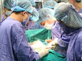 Một ca phẫu thuật tại Bệnh viện đa khoa tỉnh Phú Thọ