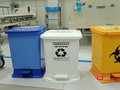 Thùng phân loại rác thải y tế tại Bệnh viện Nhi Trung ương.