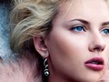 Số lần Scarlett Johansson đứng đầu các bảng xếp hạng người đẹp của phương Tây có lẽ là "không đếm xuể". Với thân hình nóng bỏng, gương mặt xinh đẹp, ngôi sao người Mỹ được cho là người kế vị "biểu tượng gợi cảm" Marilyn Monroe