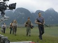 Các diễn viên của Kong: Skull Island trong một cảnh quay thực hiện tại Việt Nam. Ảnh: MTV